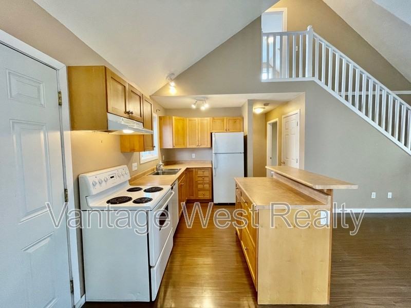 1228 Ethel St - Photo 3 of 22