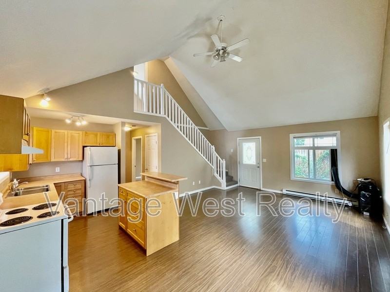 1228 Ethel St - Photo 4 of 22