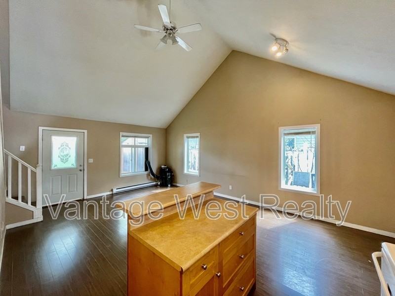 1228 Ethel St - Photo 5 of 22