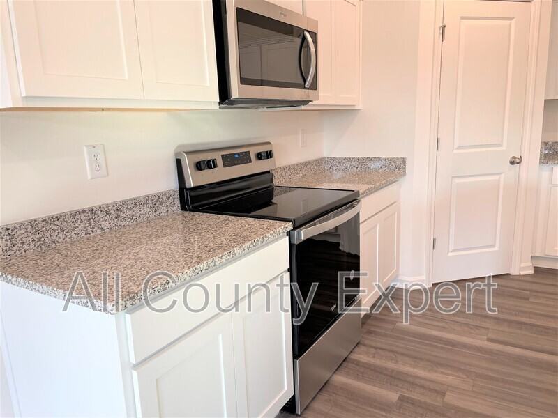 226 San Marino Way Nw - Photo 5 of 23