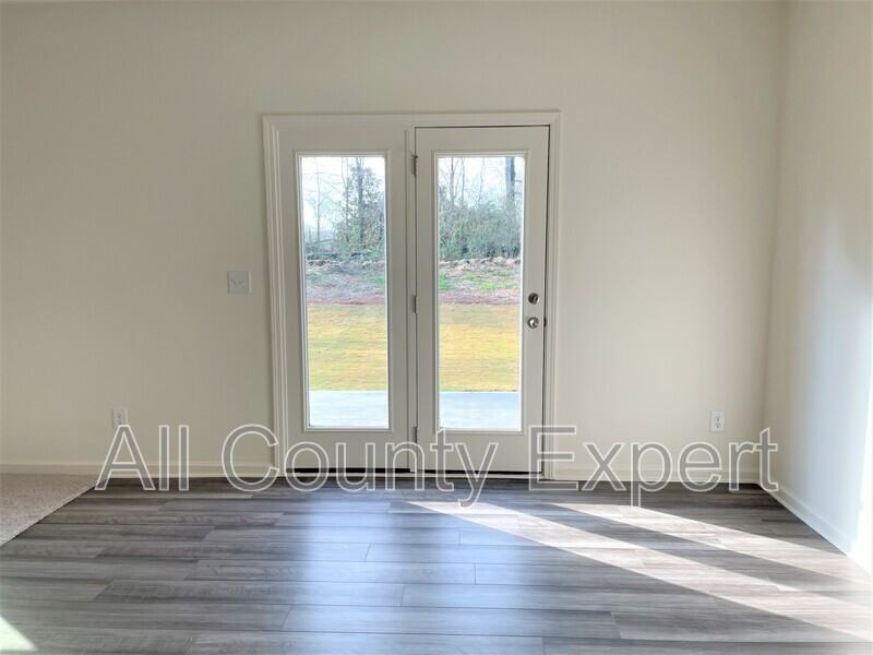 226 San Marino Way Nw - Photo 7 of 23