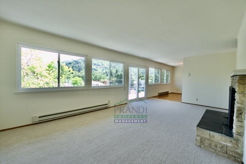 1562 Sir Francis Drake Blvd #1 - Photo 4 of 18