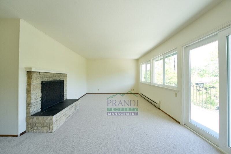 1562 Sir Francis Drake Blvd #1 - Photo 5 of 18
