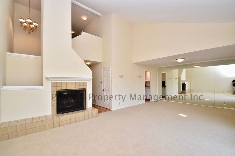 1033 Susan Way - Photo 4 of 17