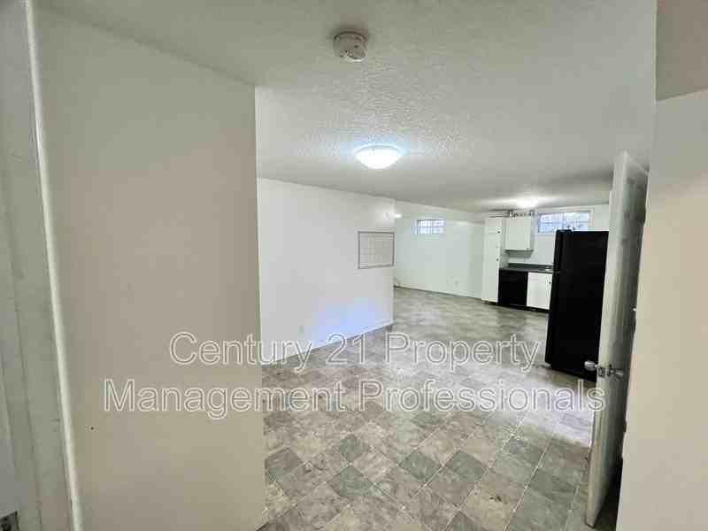 12915-69 Street Nw - Photo 2 of 14