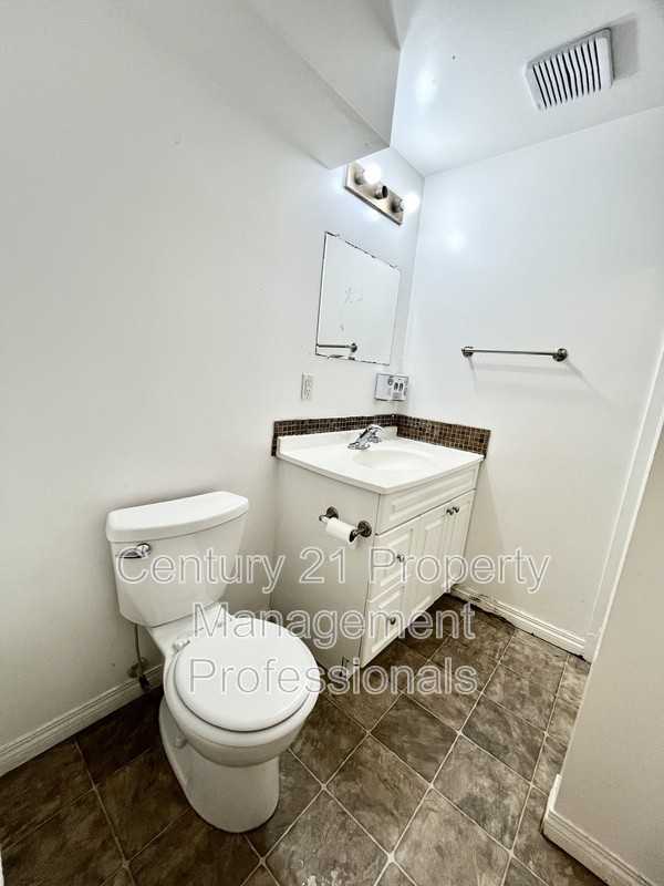 12915-69 Street Nw - Photo 5 of 14