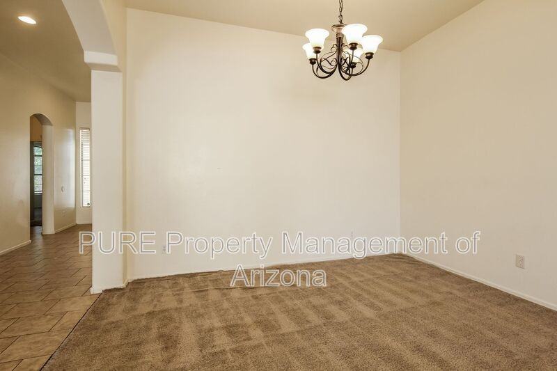 8752 W Frier Dr - Photo 5 of 16