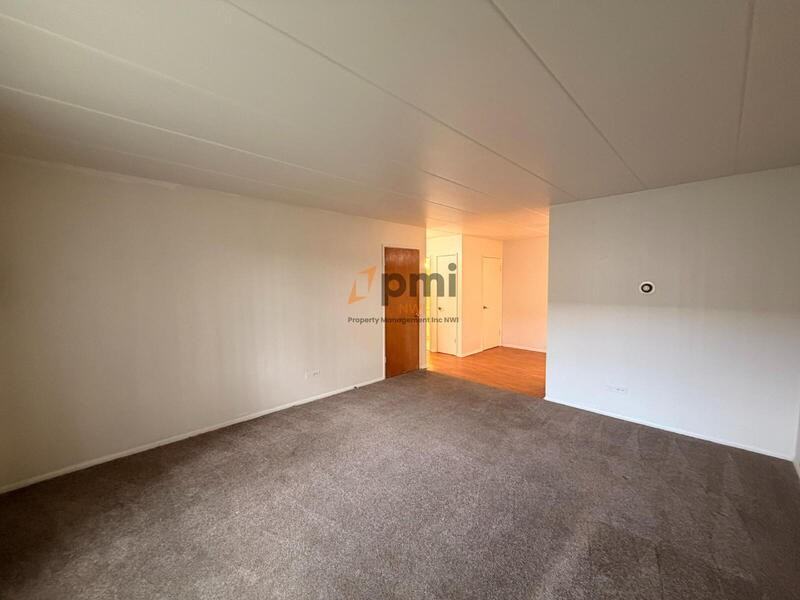 111 Harrington Ave #10 - Photo 3 of 8