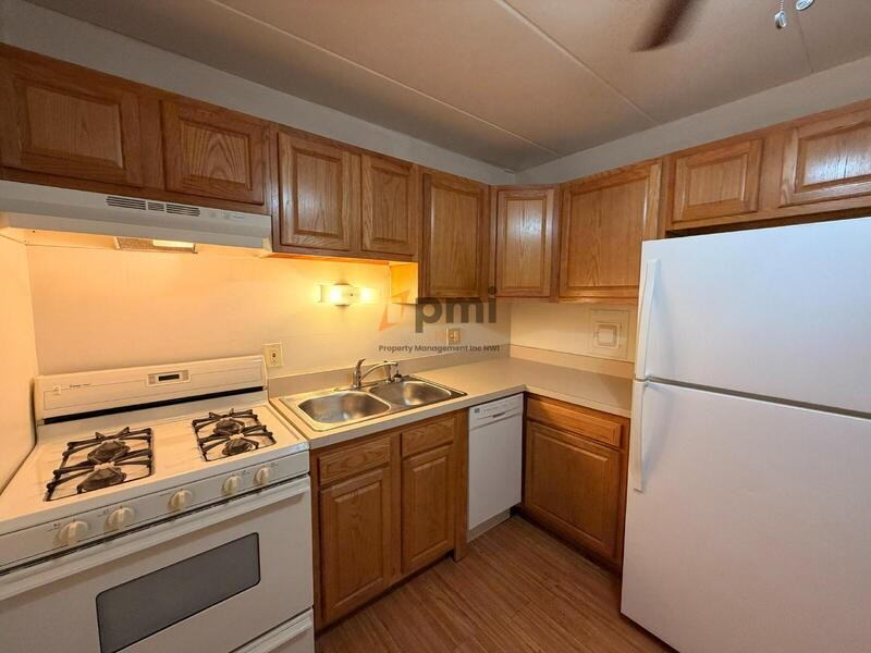 111 Harrington Ave #10 - Photo 4 of 8