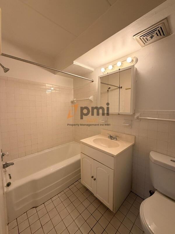 111 Harrington Ave #10 - Photo 7 of 8