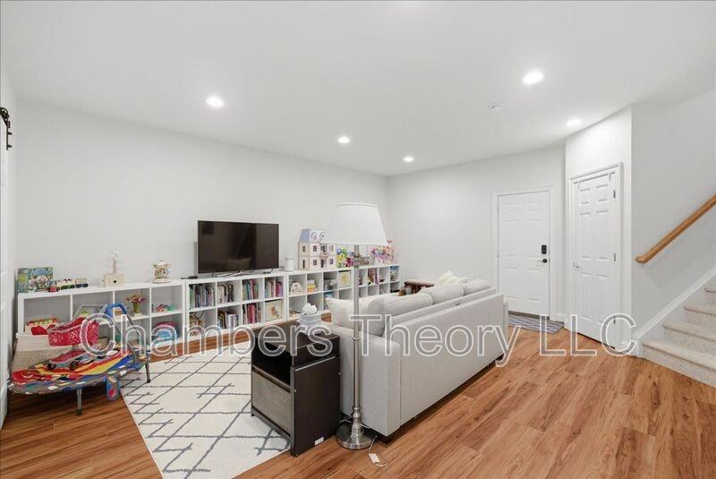 8407 Chaucer House Ct - Photo 4 of 42