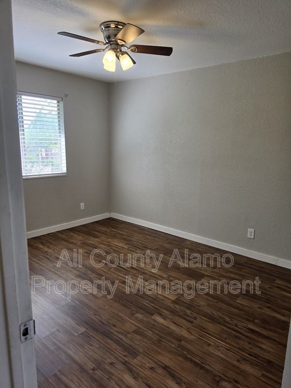 429 Zachry Dr - Photo 6 of 16