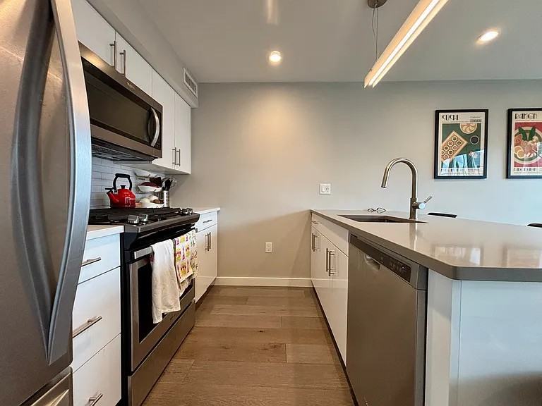 244 Hanover St #510 - Photo 3 of 18