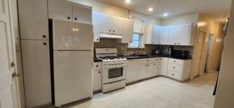 667 Saratoga St #2 - Photo 1 of 1