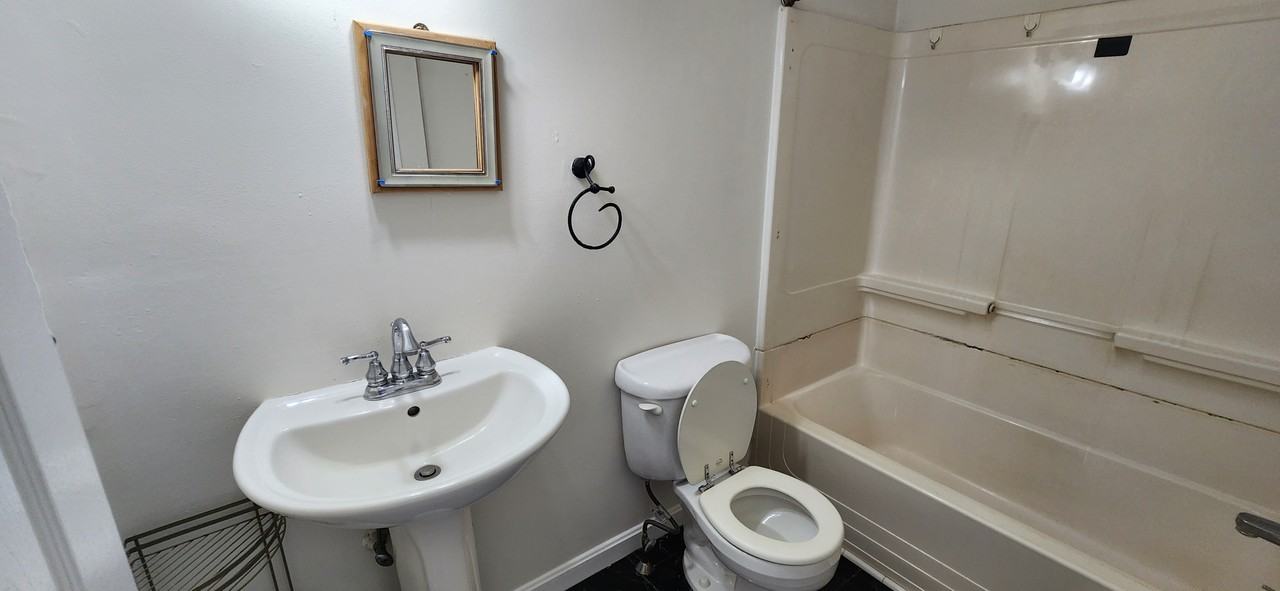 667 Saratoga St #2 - Photo 7 of 10