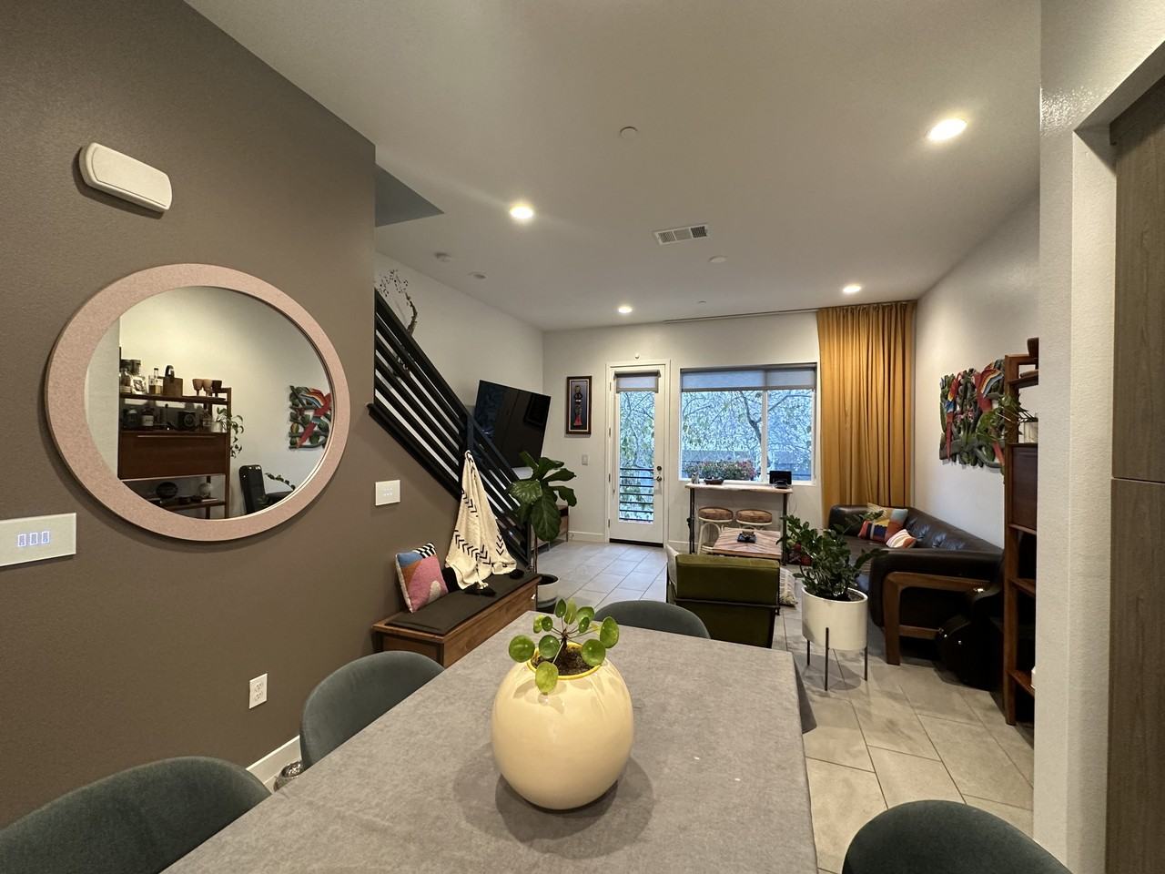363 E Broadway #363 - Photo 6 of 24