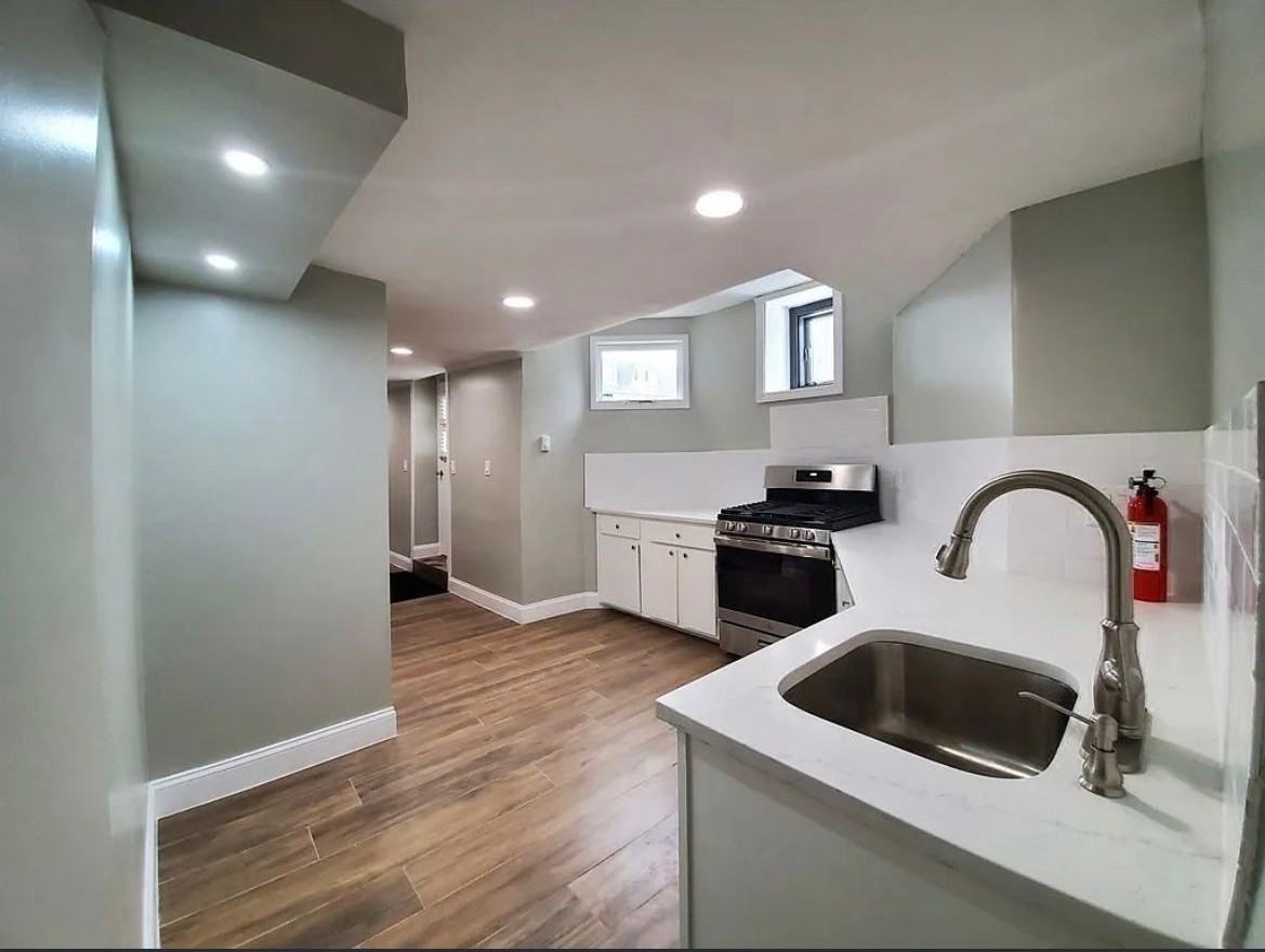 Cary Ave - Photo 2 of 5