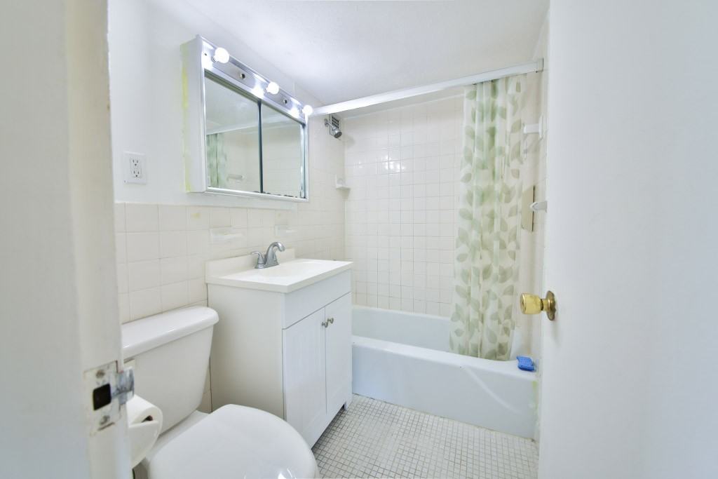 Whittier Pl #4E - Photo 2 of 19