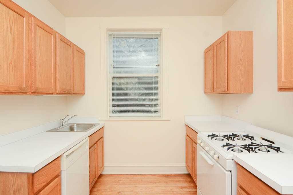 2441 W Sunnyside Ave #8Q - Photo 2 of 19