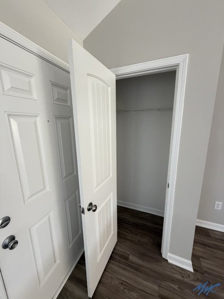 103 Mardi Gras Ln - Photo 4 of 26