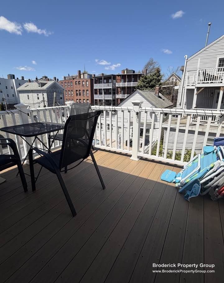 562 E 7th St #2 - Photo 2 of 21