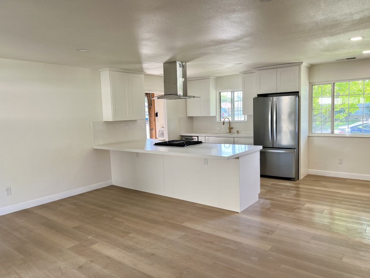 618 Madsen Dr #NA - Photo 7 of 14