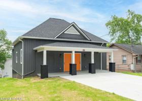 featured image of 2642 Summitt Ave #2