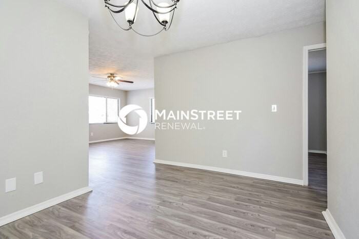 3901 Helena St Ne - Photo 5 of 16