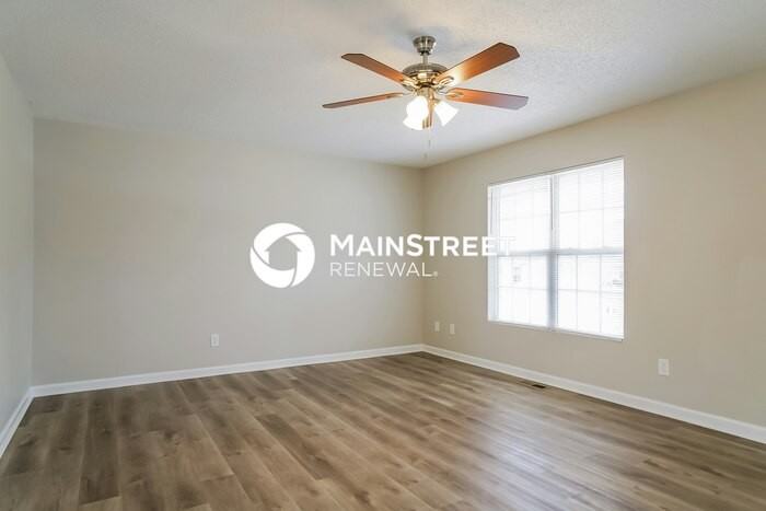 403 W Jones Ave - Photo 3 of 16