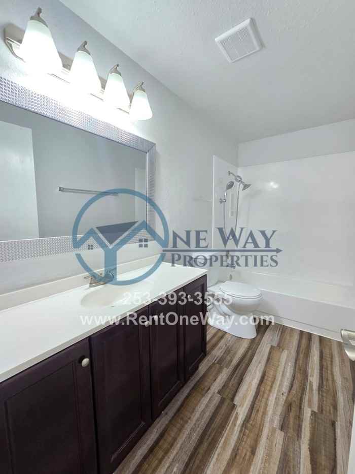 814 196th St E - Photo 7 of 11