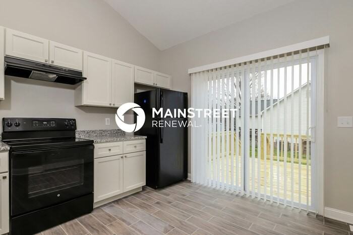 2100 Parks St - Photo 4 of 16