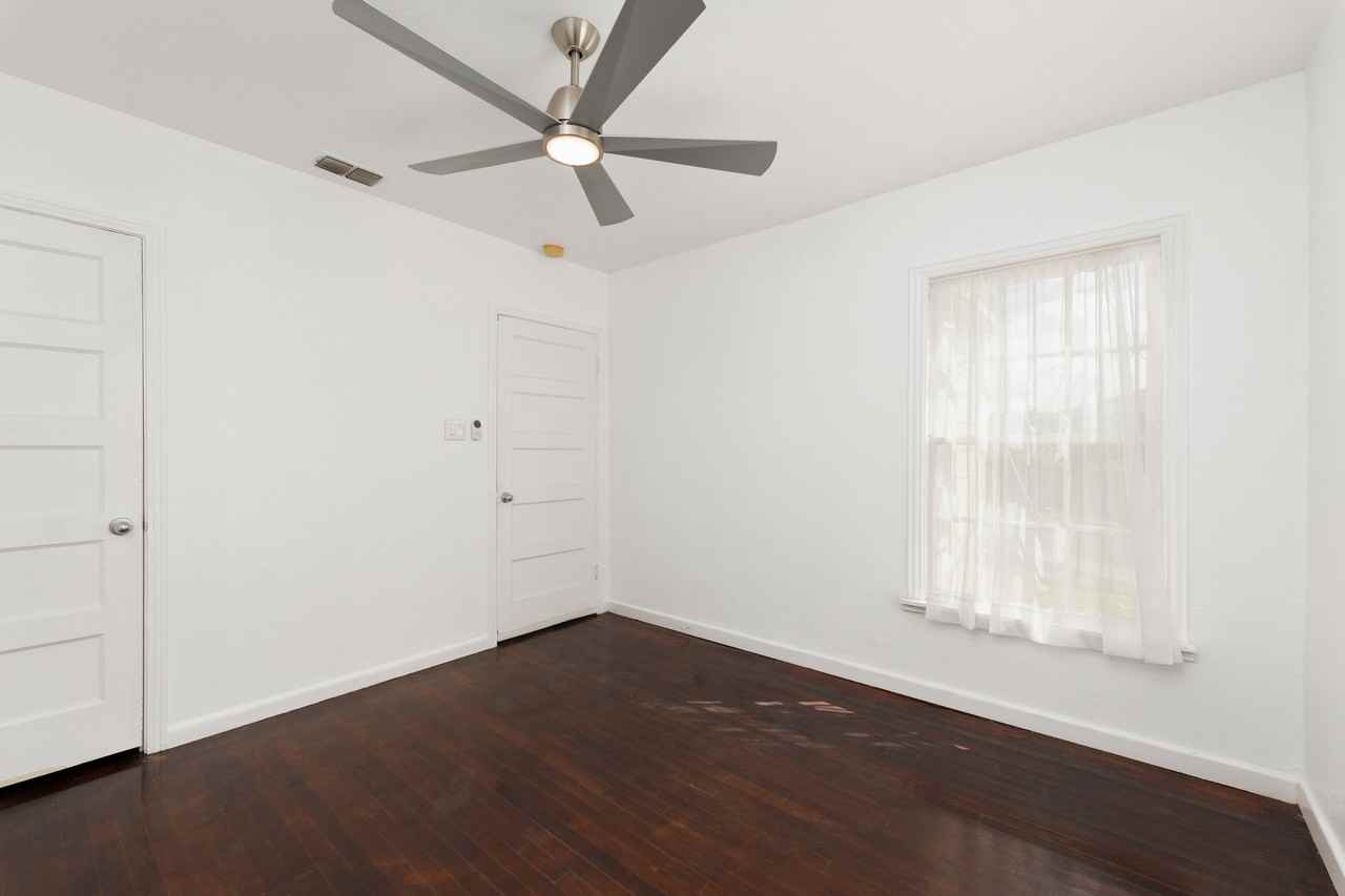 132 Central Park Dr #NA - Photo 6 of 10