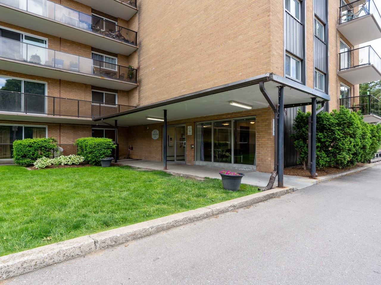 Patricia Apartments - Photo 7 of 23