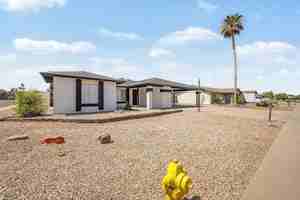 featured image of 935 W Santa Cruz Dr
