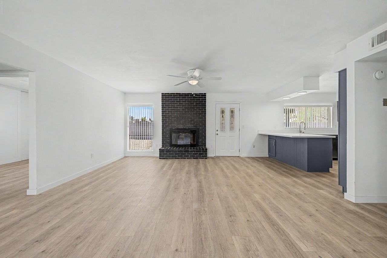 935 W Santa Cruz Dr - Photo 5 of 30