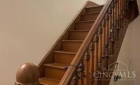 2235 Victor St - Photo 4 of 15