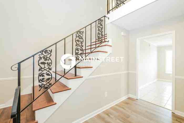 5638 Longacre Ave - Photo 4 of 17