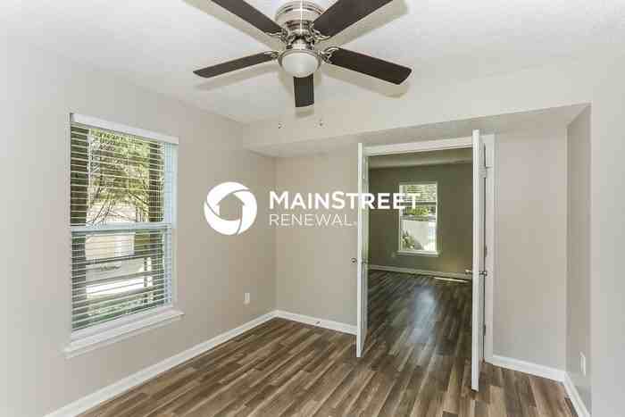 3406 Pondridge Ct - Photo 6 of 17