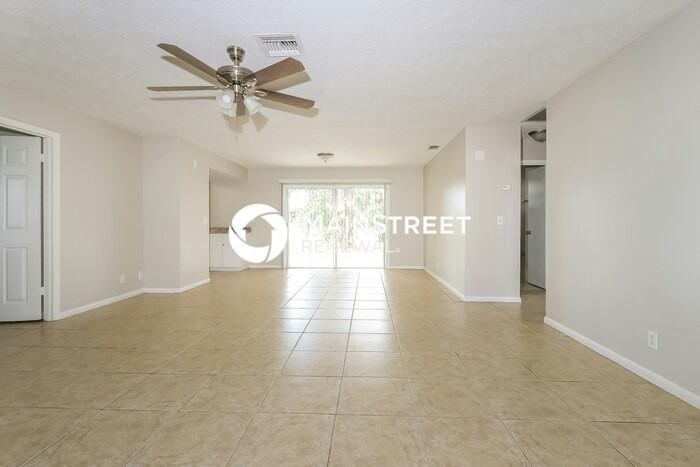 890 Sw Dalton Ave - Photo 5 of 16