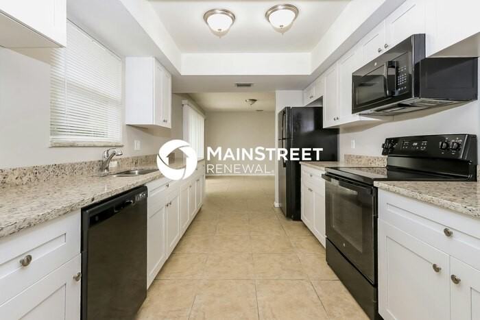 890 Sw Dalton Ave - Photo 7 of 16
