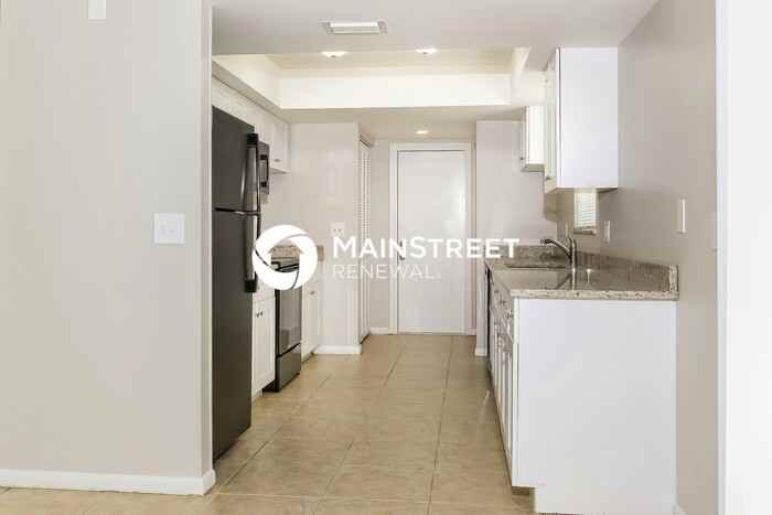890 Sw Dalton Ave - Photo 7 of 16