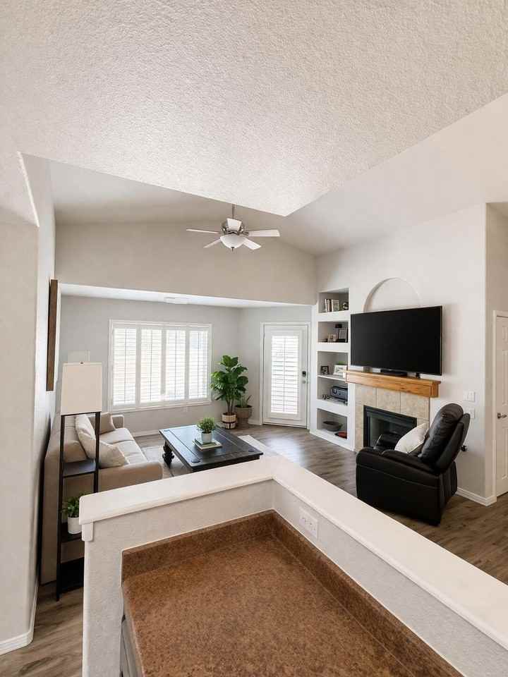 5239 Molokai Ave Ne - Photo 2 of 15