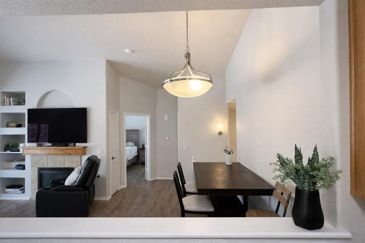 5239 Molokai Ave Ne - Photo 3 of 15