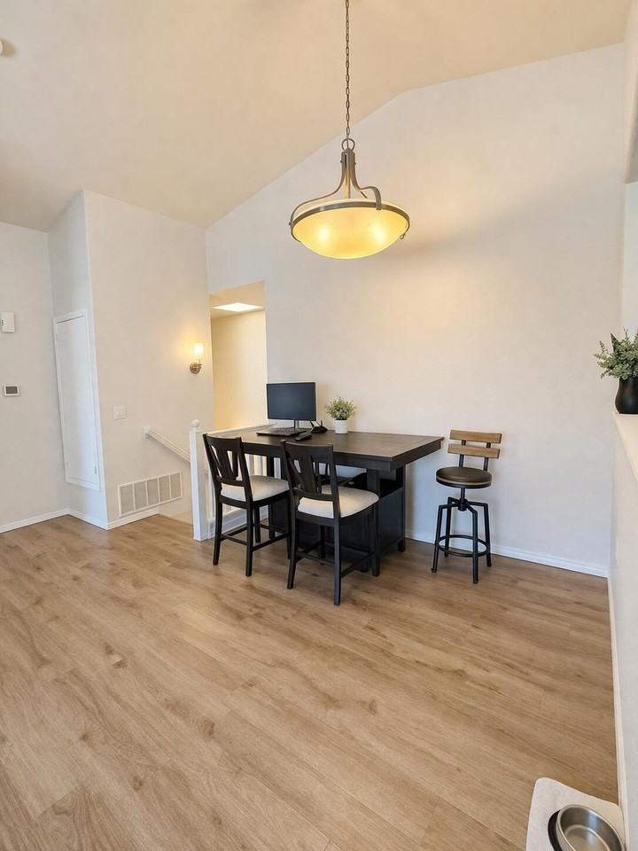 5239 Molokai Ave Ne - Photo 5 of 15