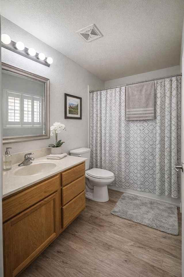 5239 Molokai Ave Ne - Photo 7 of 15