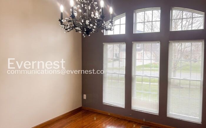 4369 Houser Dr - Photo 4 of 50
