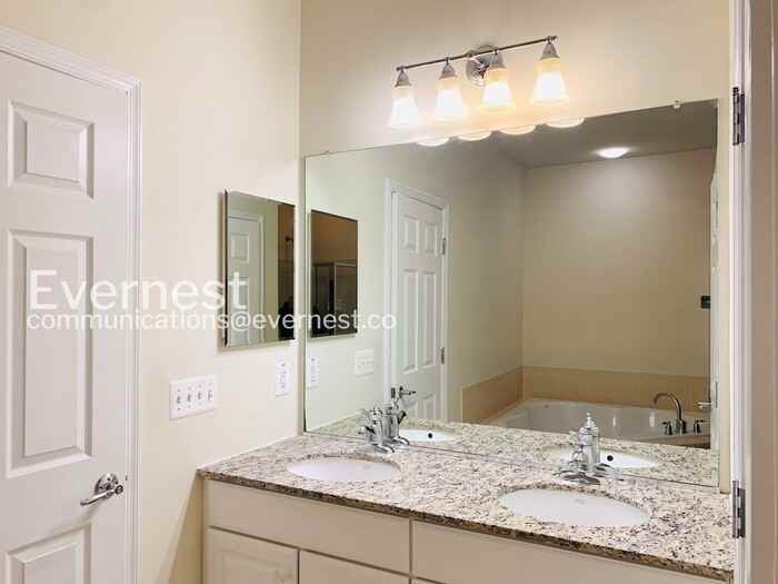 2336 Brookmoor Ln #377A - Photo 7 of 23