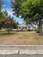 featured image of 433 Holt Ave