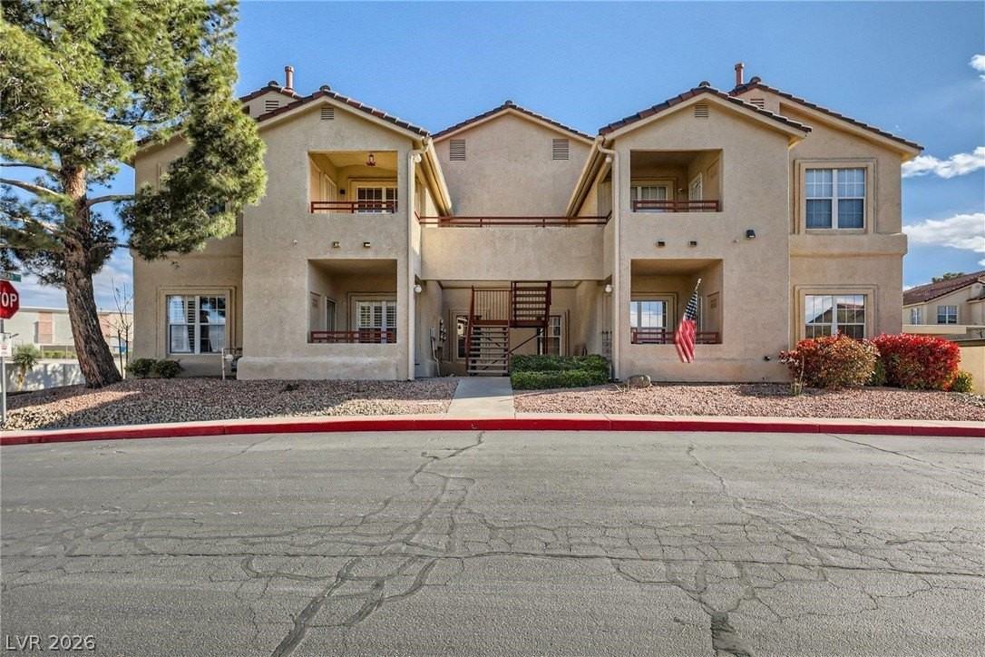520 Arrowhead Trl #1424 - Photo 2 of 27