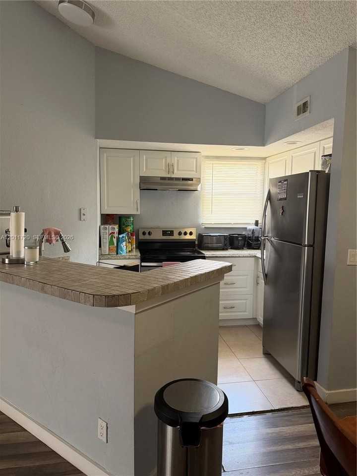 Vista Isles Dr #221 - Photo 2 of 4